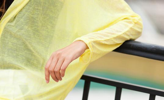 夏季紫外线强大我们应该购买防晒衣吗?