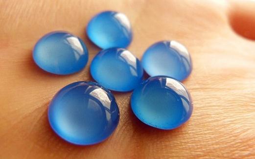 蓝玉髓如何鉴别?蓝玉髓价格如何?