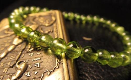 橄榄石如何鉴别?橄榄石的鉴别方法