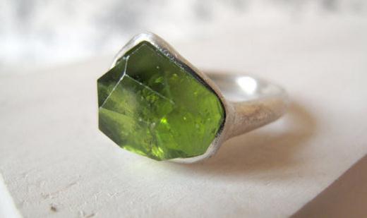 橄榄石有什么功效与作用?